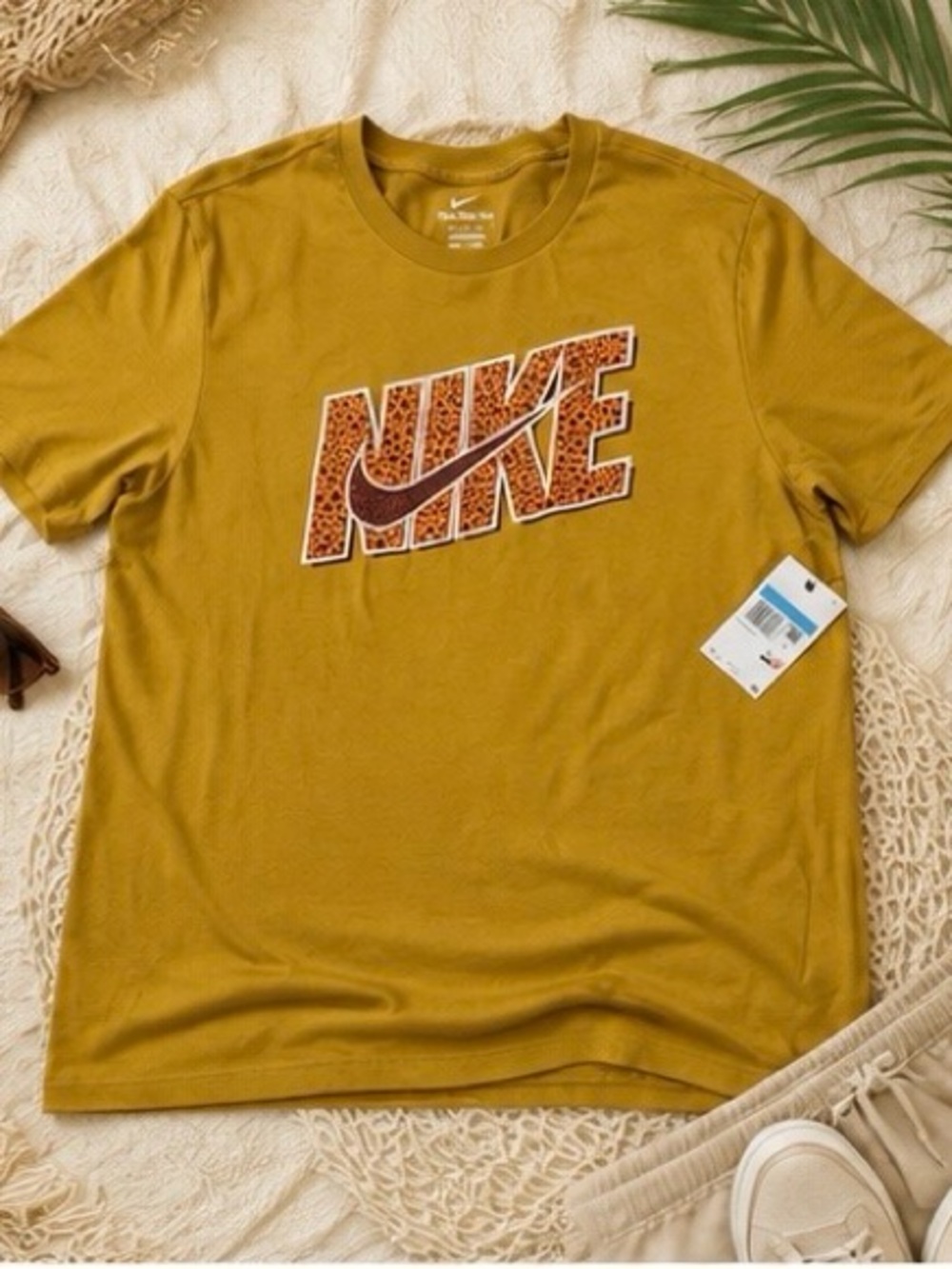 Nike Sportswear Graphic Tee Men’s Medium Mustard Gold Swoosh NWT